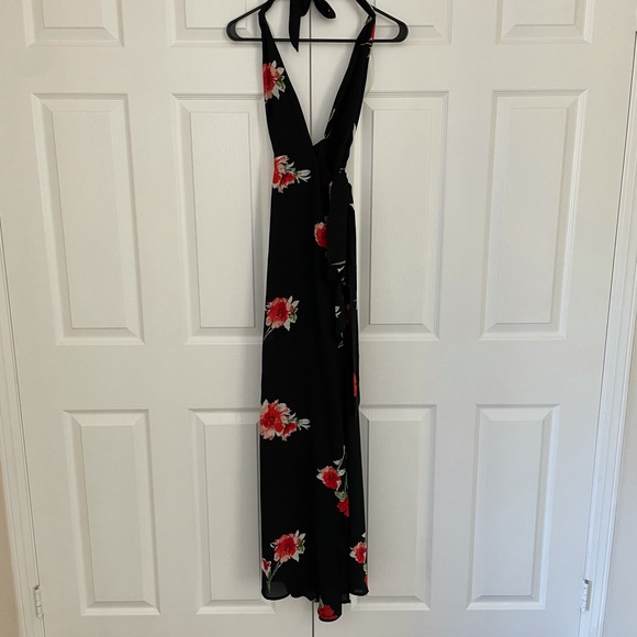 Leith Halter Maxi Dress - Picture 4 of 6